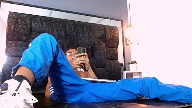 Jose Smoke online show from February 7, 9:47 am