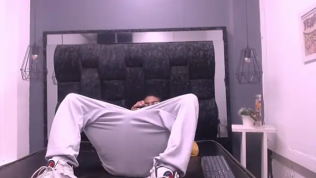 Jose Smoke online show from March 3, 1:53 am