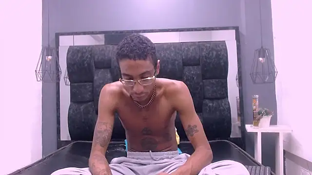 Jose Smoke online show from March 3, 8:05 am