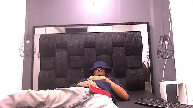 Jose Smoke online show from October 8, 3:15 am