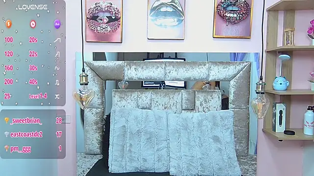 Snapshot of Vaioletcooper chatting on February 23, 4:13 pm Vaioletcooper online show from February 23, 4:13 pm