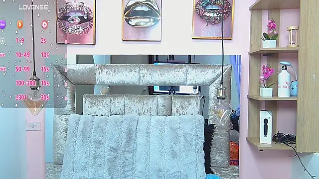 Snapshot of Vaioletcooper chatting on March 8, 4:06 pm Vaioletcooper online show from March 8, 4:06 pm