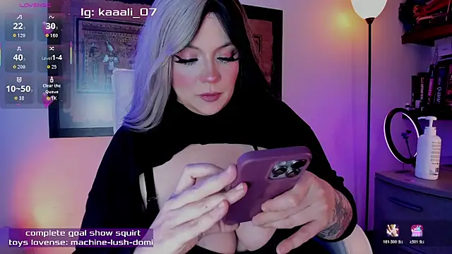 Irinaa Scarlett online show from February 28, 11:39 pm