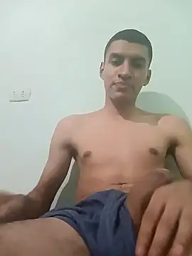 Snapshot of Rogersmit2 chatting on December 27, 9:00 pm Rogersmit2 online show from December 27, 9:00 pm