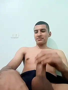Snapshot of Rogersmit2 chatting on February 19, 4:55 pm Rogersmit2 online show from February 19, 4:55 pm