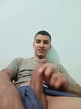Snapshot of Rogersmit2 chatting on June 22, 7:00 pm Rogersmit2 online show from June 22, 7:00 pm