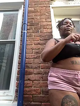 Goddess Nafeesha online show from May 19, 9:43 pm