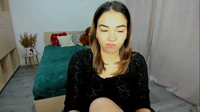 Alexa Dolly12 online show from December 5, 6:33 am