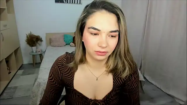 Alexa Dolly12 online show from March 14, 6:19 am