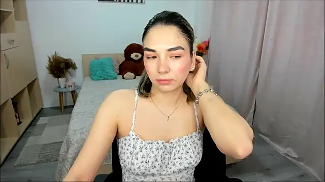 Alexa Dolly12 online show from April 3, 6:11 am