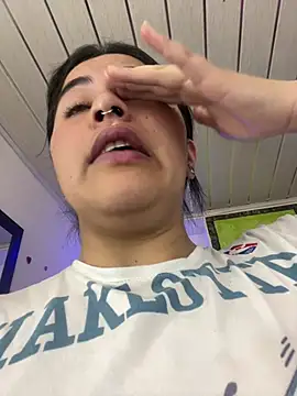  luna torres online show from May 5, 12:35 pm