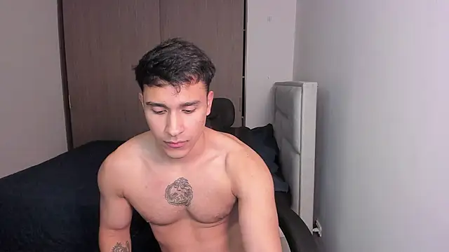 Snapshot of JayMarcos_ chatting on December 22, 3:22 am JayMarcos online show from December 22, 3:22 am