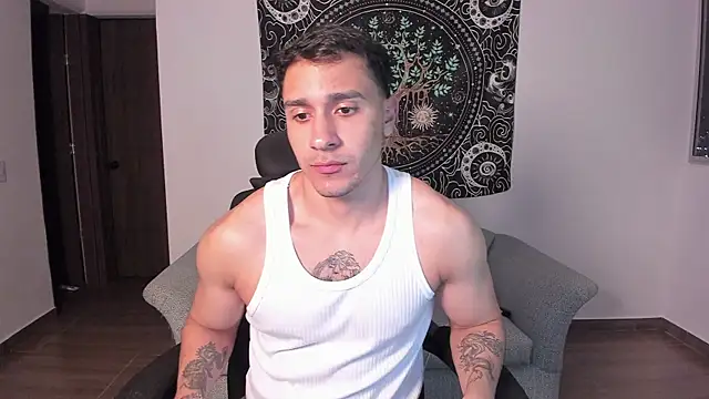 Snapshot of JayMarcos_ chatting on January 19, 11:43 pm JayMarcos online show from January 19, 11:43 pm