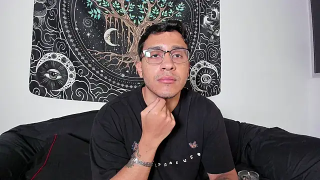 JayMarcos  online show from October 12, 1:37 am