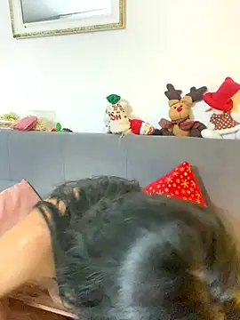 Snapshot of cloe_small chatting on December 2, 2:42 am cloe small online show from December 2, 2:42 am