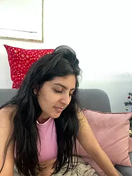 Snapshot of cloe_small chatting on December 30, 12:31 pm cloe small online show from December 30, 12:31 pm