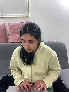 Snapshot of cloe_small chatting on January 28, 4:50 am cloe small online show from January 28, 4:50 am