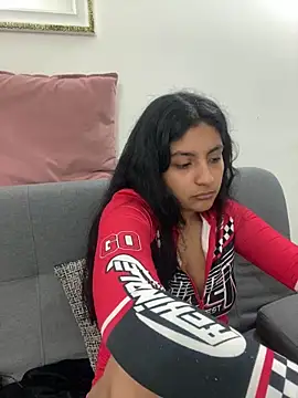 Snapshot of cloe_small chatting on January 28, 10:56 am cloe small online show from January 28, 10:56 am