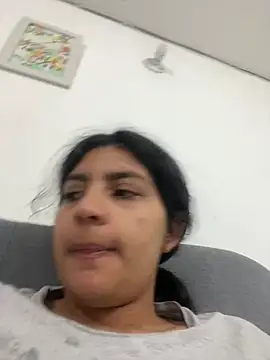 Snapshot of cloe_small chatting on January 31, 3:41 am cloe small online show from January 31, 3:41 am