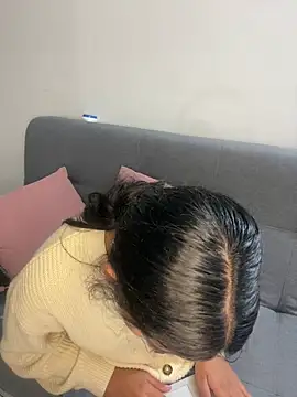 Snapshot of cloe_small chatting on February 6, 2:00 am cloe small online show from February 6, 2:00 am