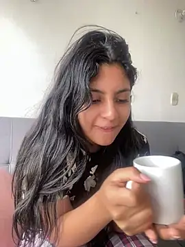Snapshot of cloe_small chatting on February 24, 10:36 pm cloe small online show from February 24, 10:36 pm