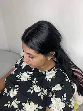 Snapshot of cloe_small chatting on February 26, 9:42 am cloe small online show from February 26, 9:42 am
