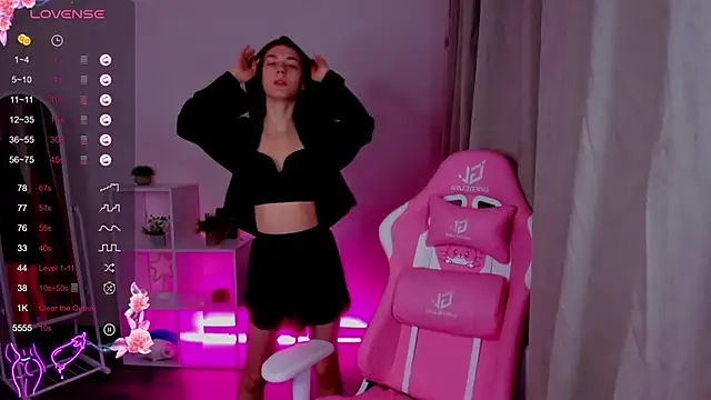 toooyour online show from December 13, 1:04 am