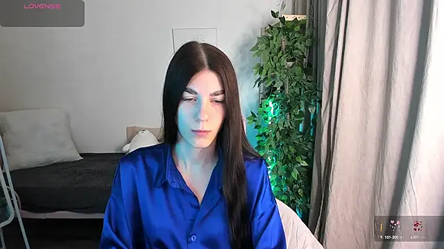 toooyour online show from September 12, 11:15 pm