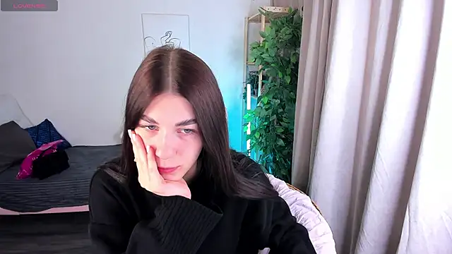 toooyour online show from October 3, 10:18 pm