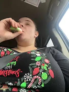 Snapshot of lairarose chatting on December 27, 8:28 pm lairarose online show from December 27, 8:28 pm