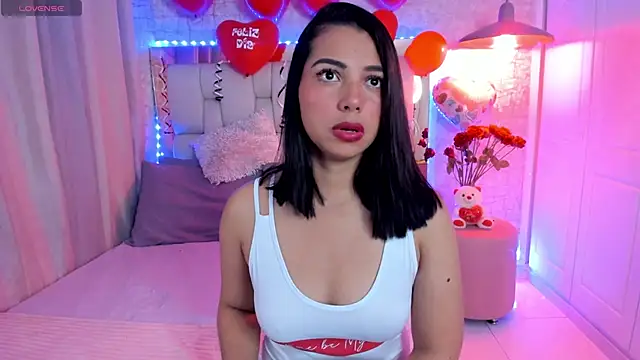 Snapshot of AlexandraaMillerr chatting on February 20, 10:48 am AlexandraaMillerr online show from February 20, 10:48 am