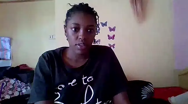 Snapshot of Zara_Twilight chatting on February 8, 1:01 pm Zara Twilight online show from February 8, 1:01 pm