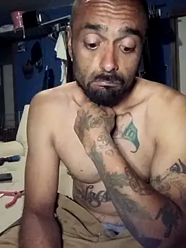 C8L3U online show from April 18, 9:35 am