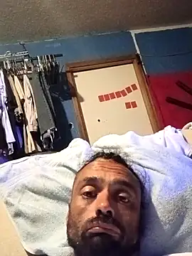 C8L3U online show from April 24, 3:09 am