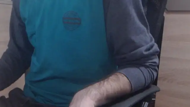 uncutguy01 online show from January 12, 7:10 pm