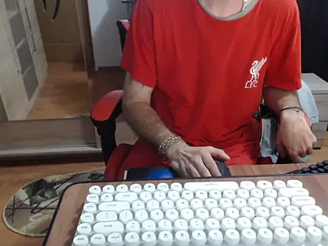 uncutguy01 online show from September 29, 4:50 am