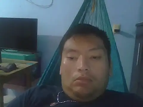 Snapshot of daniel4444Cu chatting on April 28, 5:40 pm daniel4444Cu online show from April 28, 5:40 pm