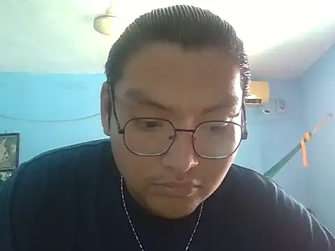 Snapshot of daniel4444Cu chatting on May 25, 6:14 pm daniel4444Cu online show from May 25, 6:14 pm