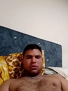 Snapshot of PITBuk_708 chatting on February 12, 6:08 am PITBuk 708 online show from February 12, 6:08 am