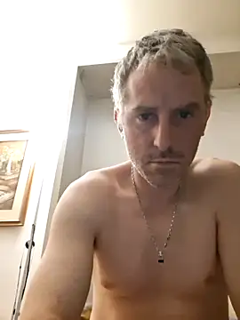 Snapshot of dedalus84 chatting on April 2, 7:00 pm dedalus84 online show from April 2, 7:00 pm