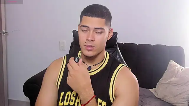 Iamdylan777 online show from April 1, 1:41 pm