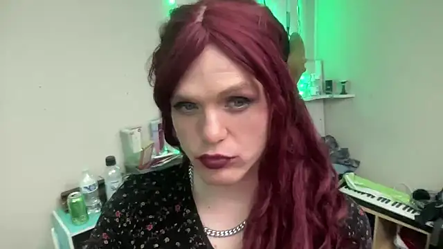 sum1betterthanmost online show from December 20, 2:40 am