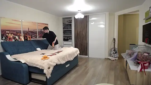 Kira Bakker online show from October 31, 3:57 pm