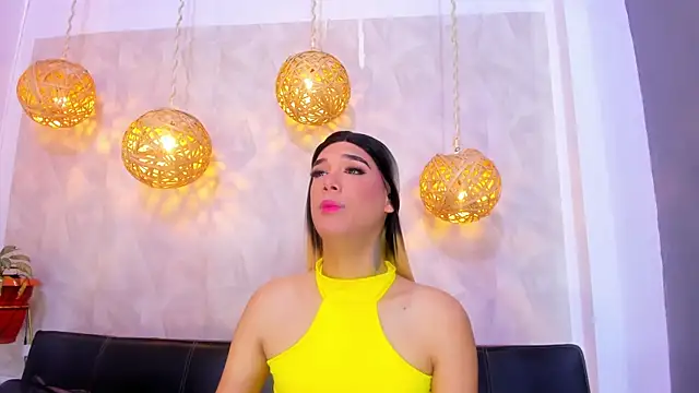 victoria aleia  online show from December 14, 4:52 pm