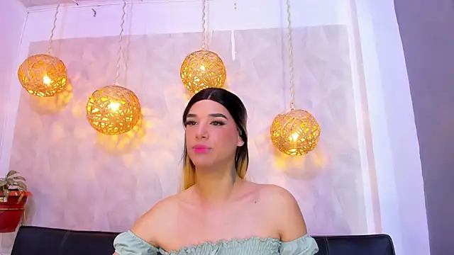 victoria aleia  online show from December 16, 8:48 pm