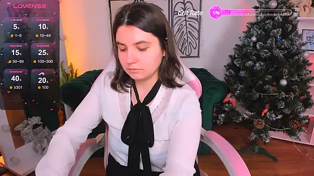 Viola  Shy online show from January 6, 1:09 am