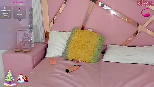 EmmyCruzZ online show from December 15, 10:28 am
