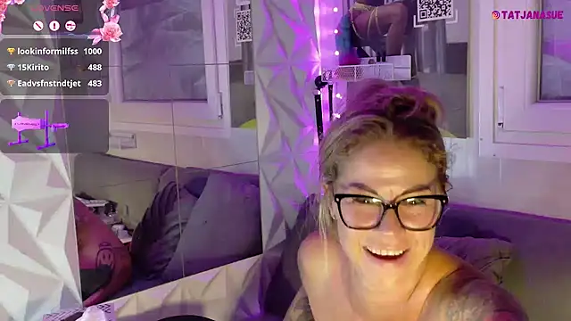 Snapshot of Tatjana_Sue chatting on July 8, 8:35 pm Tatjana Sue online show from July 8, 8:35 pm
