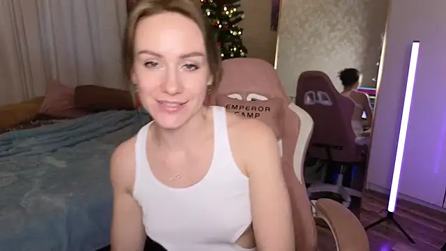 VeronicaRoss online show from December 12, 12:55 pm
