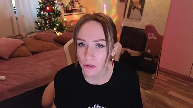 VeronicaRoss online show from December 19, 11:50 am